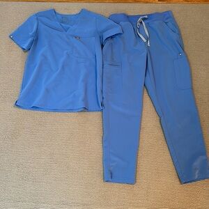 FIGS Scrubs Set Technical Collection, Ceil Blue, size Large, pre-owned